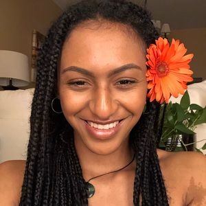 Meet your Posher, Jade